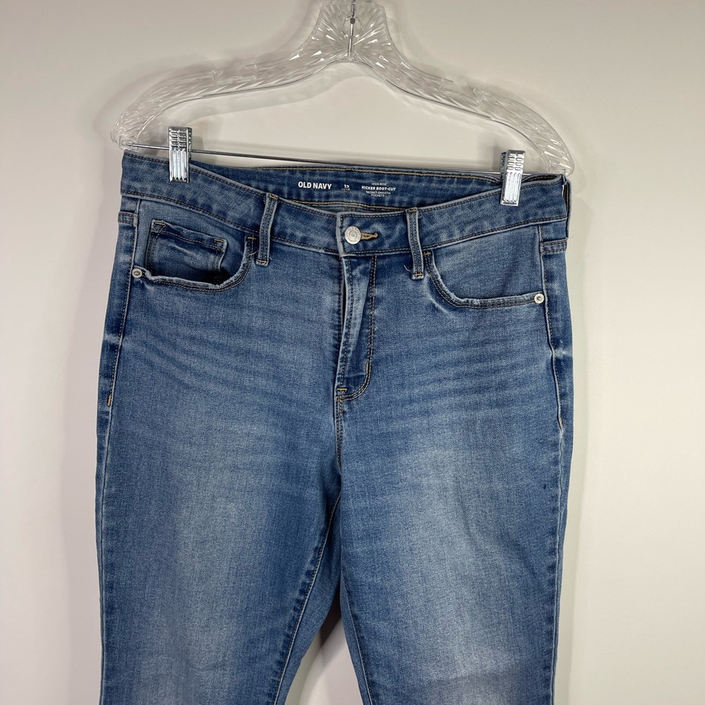 Old Navy‎ Women's kicker boot- cut blue jean. - Picture 5 of 9